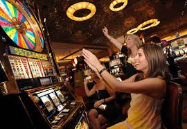 Casino Hold'em betting controls on mobile showing ante and call buttons